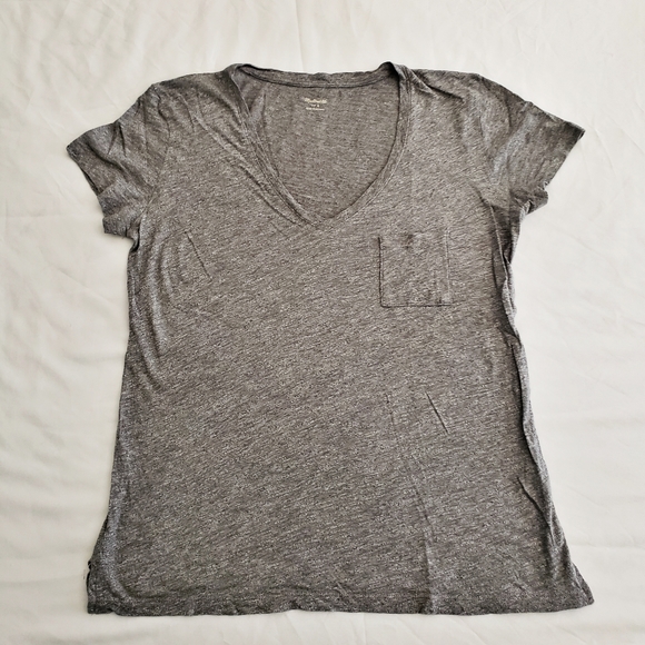‼SOLD‼ Madewell Whisper V-neck pocket Tee Gray - Picture 4 of 11